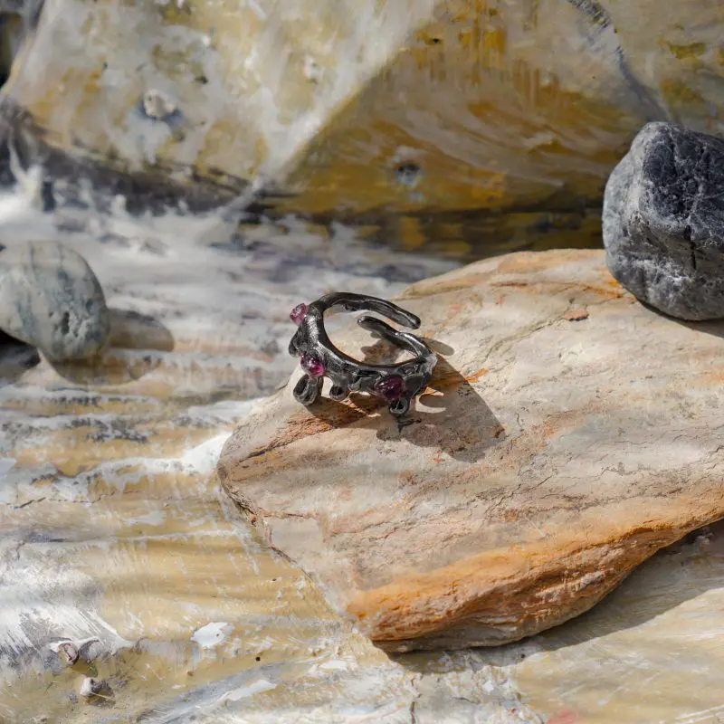 Tiny Stone Lava Ring