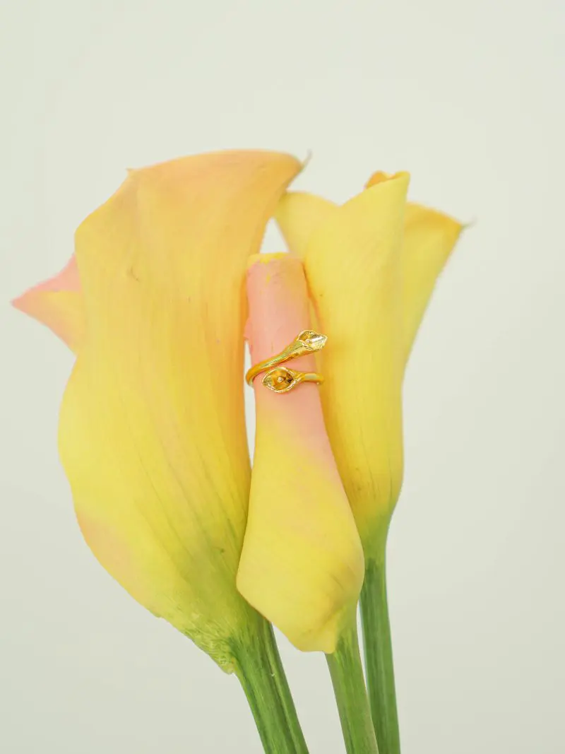 Twist Calla Lily Ring - Image 4