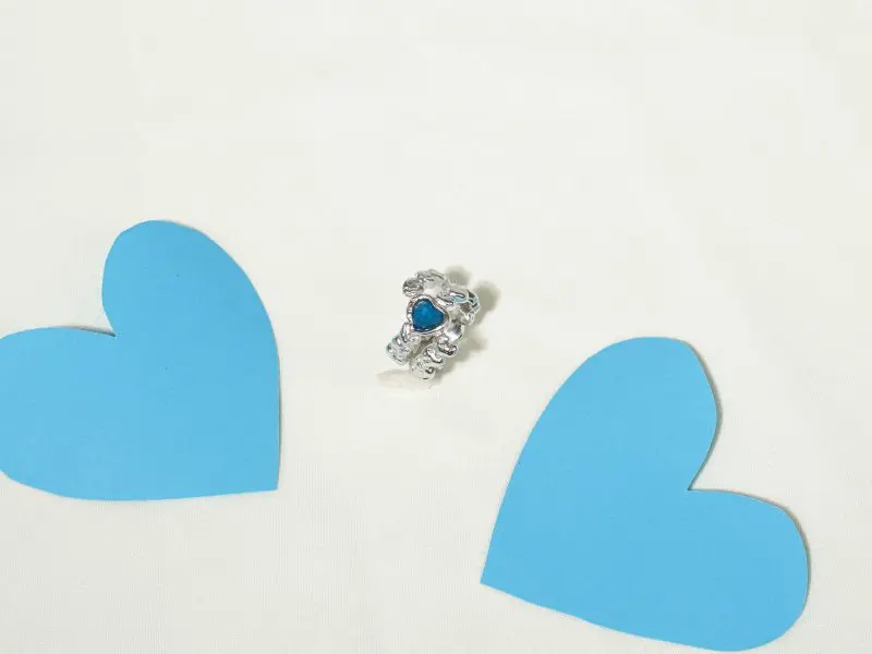Love Card Twist Ring - Image 3