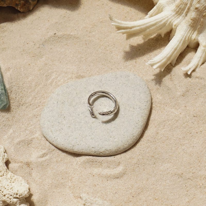 Twist School of Fish Ring