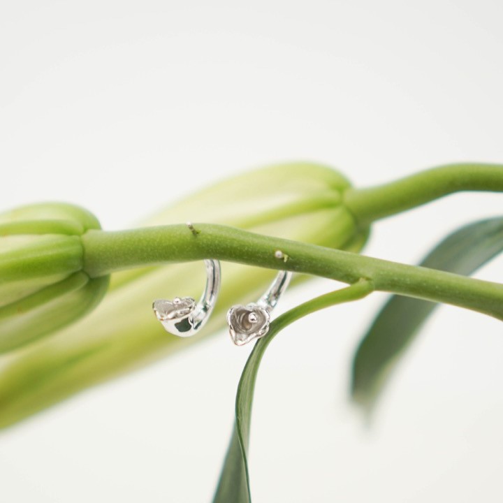 Calla Lily Earrings