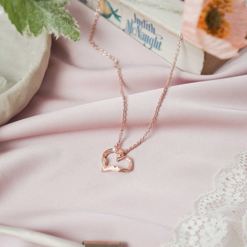 Simple Venus Pendant