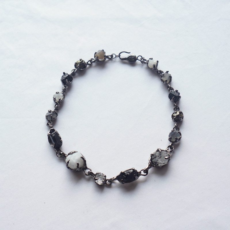 Hues Day Stone Choker - Image 4