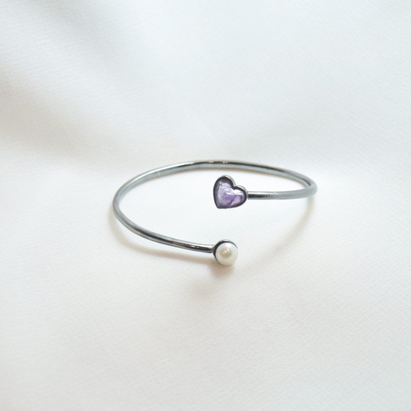 Mini Heart & Pearl Bangle - Image 4